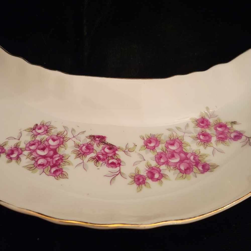 Vintage Japan china bone dish, crescent shape side plate. - Picture 2 of 5